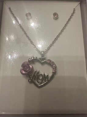Silver 'Mom' Heart Necklace with lavender  Rose Accent